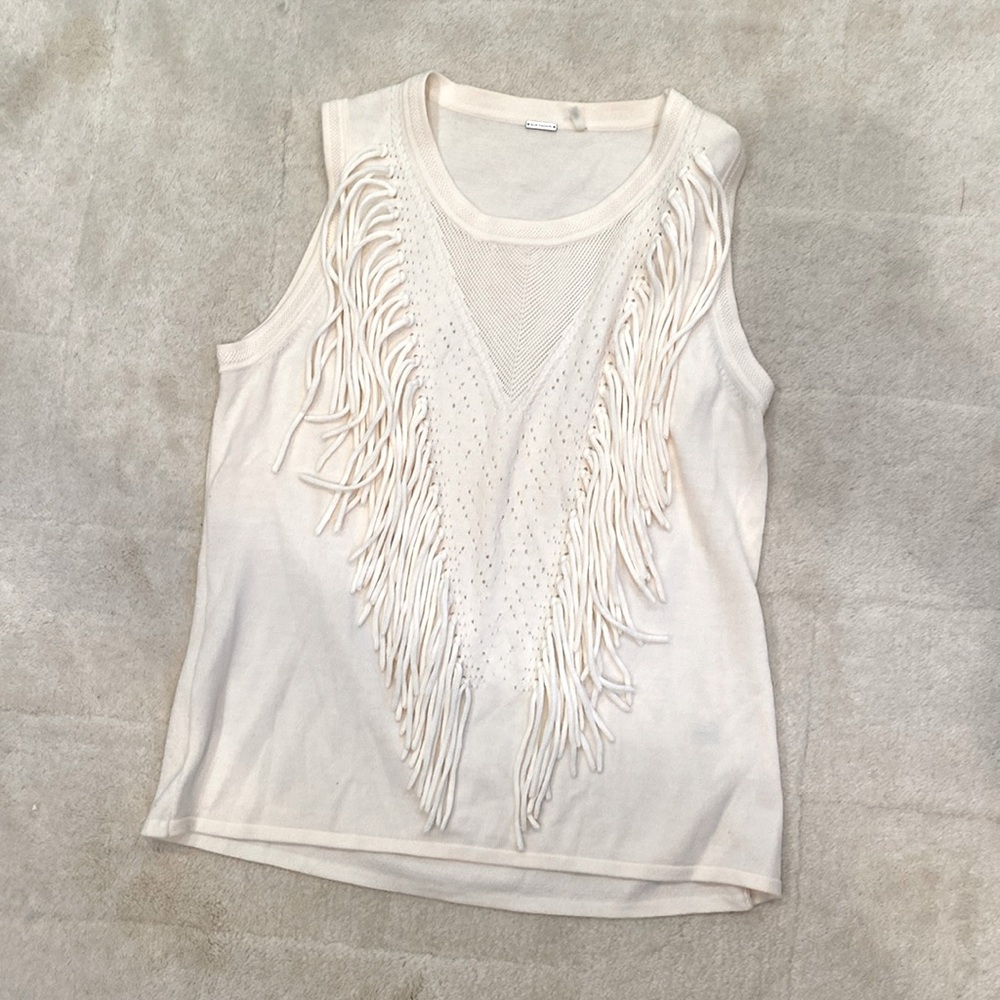 Women’s sleeveless sweater